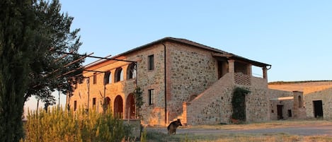 Deluxe Suite, 3 bedrooms Meleto - Roxana 1 | Façade de l’hébergement