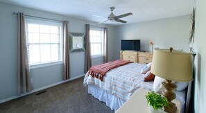 5 bedrooms, desk, iron/ironing board, free WiFi