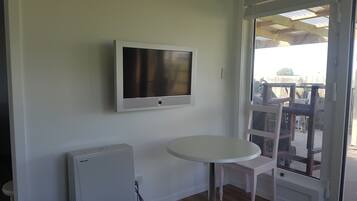 Two Bedroom Bungalow | In-room dining