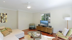 Smart TV, stereo