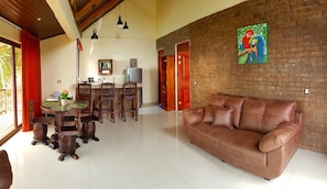 Flat-screen TV - Green Forest Vacations Homes (Monteverde)