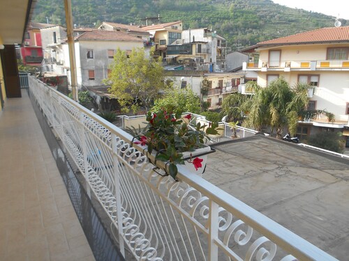 B&B SEA AND MOUNTAINS SORRENTO AREA