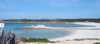 "Elicriso" house, three-room apartment in Stazzu Gallurese style, only 3. 5KM from the sea.