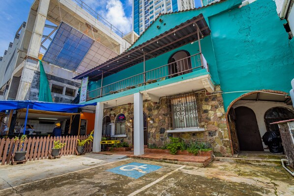 Interior detail - Hostel the pod 33 (Panama City)