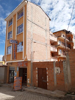 Exterior - Hostal Puerto Alegre (Copacabana)