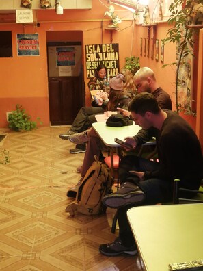 Télévision à écran plat