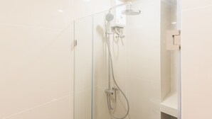 One Bedroom Condo | Dusch