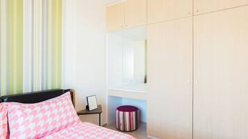 One Bedroom Condo | 1 bedroom, blackout curtains