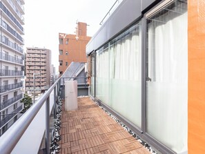 Tremannsrom, ikke-røyk, privat bad (Up to 4 People) | Balkong