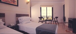 Superior Single Room | Premium bedding, minibar, desk, blackout drapes - Fantazia Hotel (Oran)