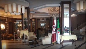 Lobby-Lounge