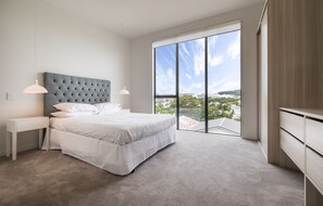 3 bedrooms, free WiFi, bed sheets - Private 3 Bedroom with Ensuite Bathrooms (Auckland)