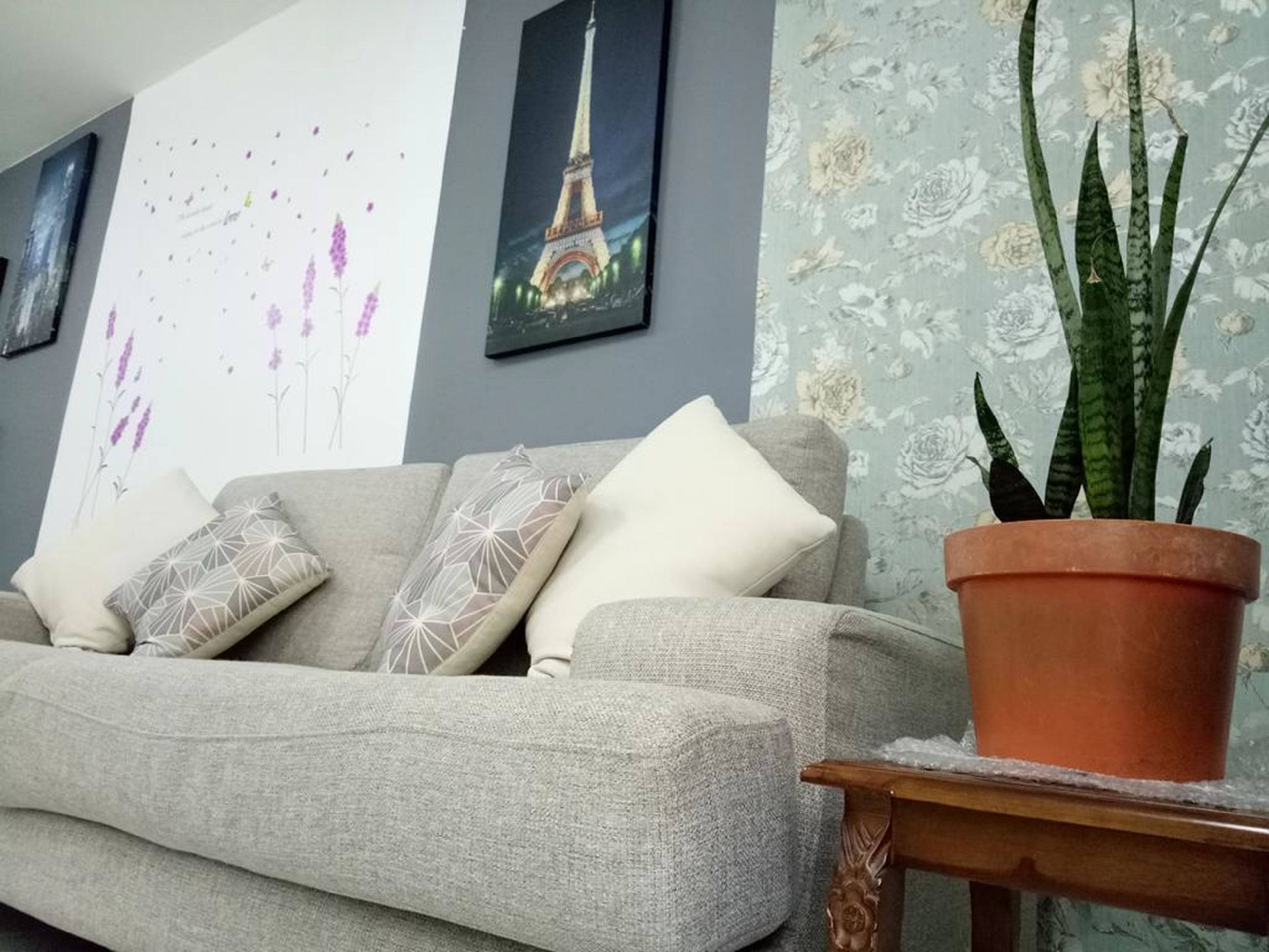 Apartment, 4 Bedrooms | Living room | Flat-screen TV