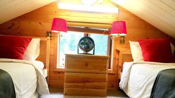 2 bedrooms, desk, soundproofing, iron/ironing board