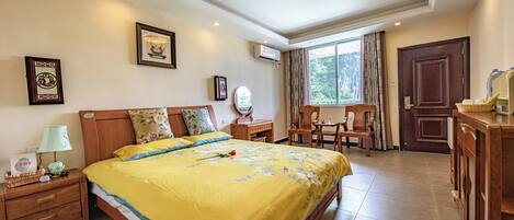 Superior Room, Mountain View | In-room safe, soundproofing, free WiFi, bed sheets