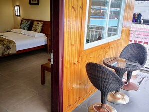 Terrace/patio - Junshe Boutique Guest House - Hostel (Guilin)