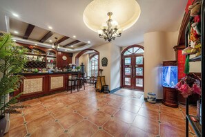 Reception - Junshe Boutique Guest House - Hostel (Guilin)