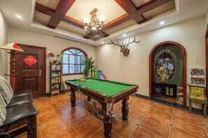 Billiards - Junshe Boutique Guest House - Hostel (Guilin)