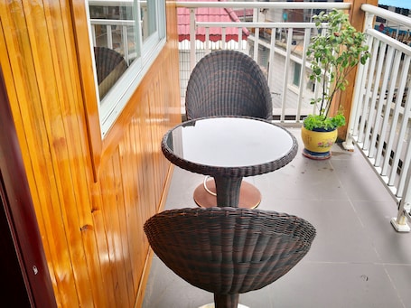 Superior Room, Mountain View | Terrace/patio
