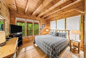3 habitaciones, escritorio, tabla de planchar con plancha y wifi gratis 