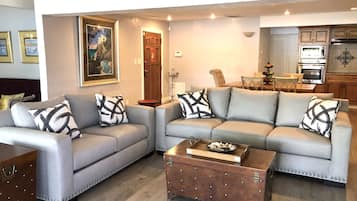 Smart TV, chimenea, reproductor de DVD y biblioteca musical