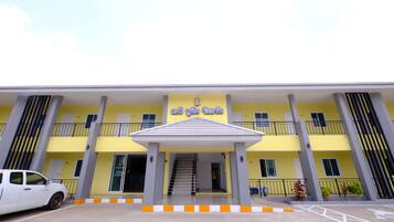 Mặt tiền nơi lưu trú