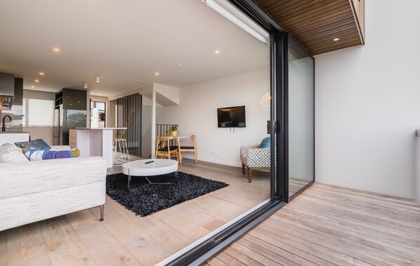 Huoneisto | Oleskelualue | Taulutelevisio