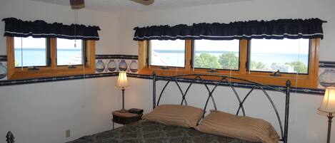 1 quarto, Wi-Fi de cortesia, roupa de cama