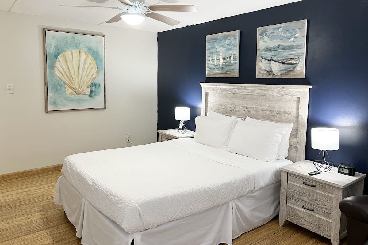 Basic Apartment, 1 Bedroom | 1 bedroom, premium bedding, iron/ironing board, bed sheets