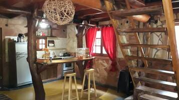 Exclusive Cabin | Private kitchen | Fridge, microwave, oven, stovetop