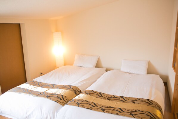 Premium bedding, down duvets, desk, free WiFi - SAMURAI Kyoto (Kyoto)