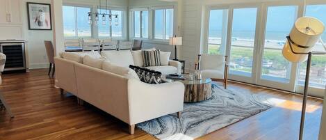 House, 4 Bedrooms | Living area | TV, DVD player