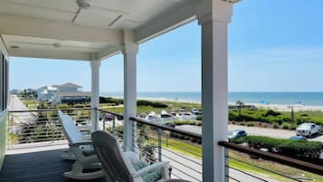 House, 4 Bedrooms | Property grounds