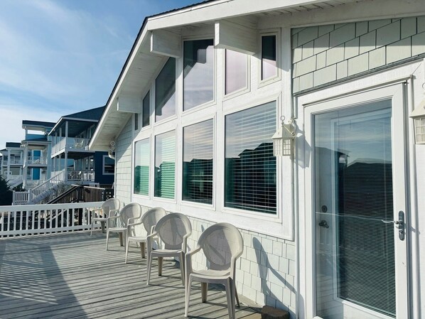 House, 4 Bedrooms | Property grounds