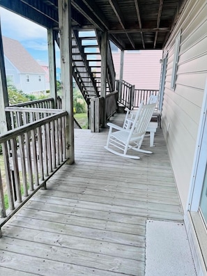 Property grounds - Le Tournesol 4 Bedroom Home by RedAwning (Supply)