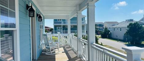 House, 4 Bedrooms | Terrace/patio