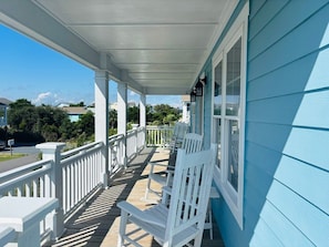 Property grounds - Blue Sunset 4 Bedroom Home by RedAwning (Supply)