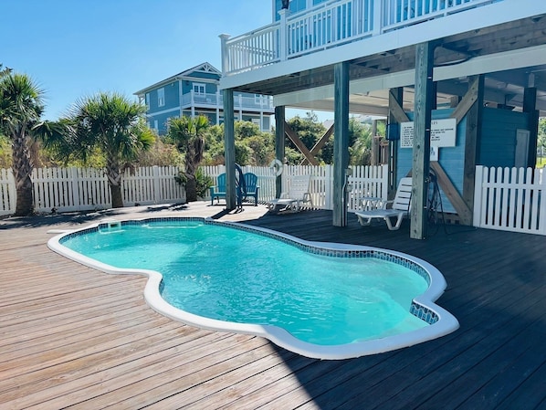 Pool - Blue Sunset 4 Bedroom Home by RedAwning (Supply)