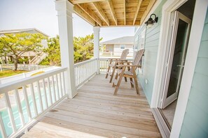 House, 4 Bedrooms | Terrace/patio