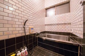 Badewanne und Dusche (separat), Komfortbadewanne