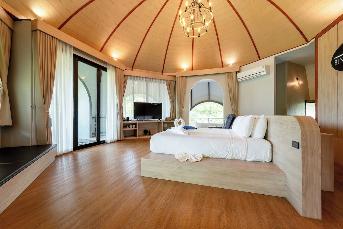 suite pool villa | free minibar, in-room safe, desk, free wifi