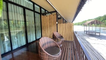 Raft Double Room | Terras