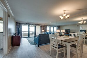 Condo, 2 Bedrooms | Private kitchen | Fridge, microwave, oven, stovetop - Elite Paradise 2 Bedroom Condo by RedAwning (Miramar Beach)