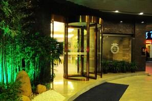 Property entrance - Nanchang Good Hotel East Beijing Rd (Nanchang)