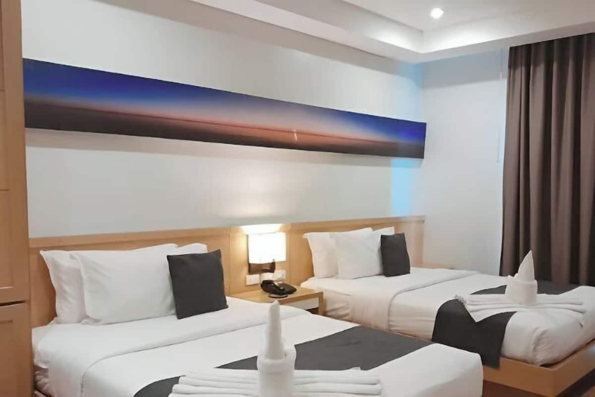 1 bedroom, in-room safe, desk, free WiFi