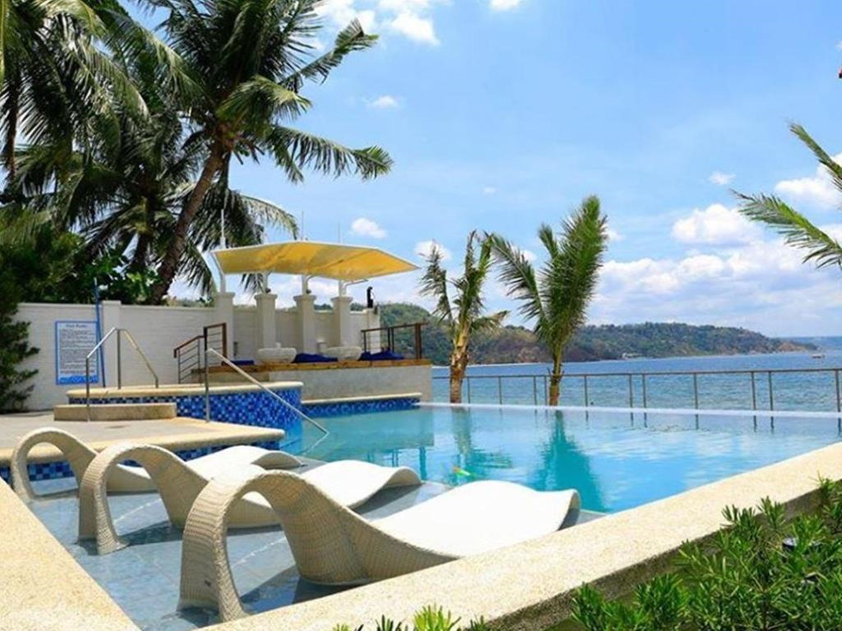 outdoor pool, pool loungers