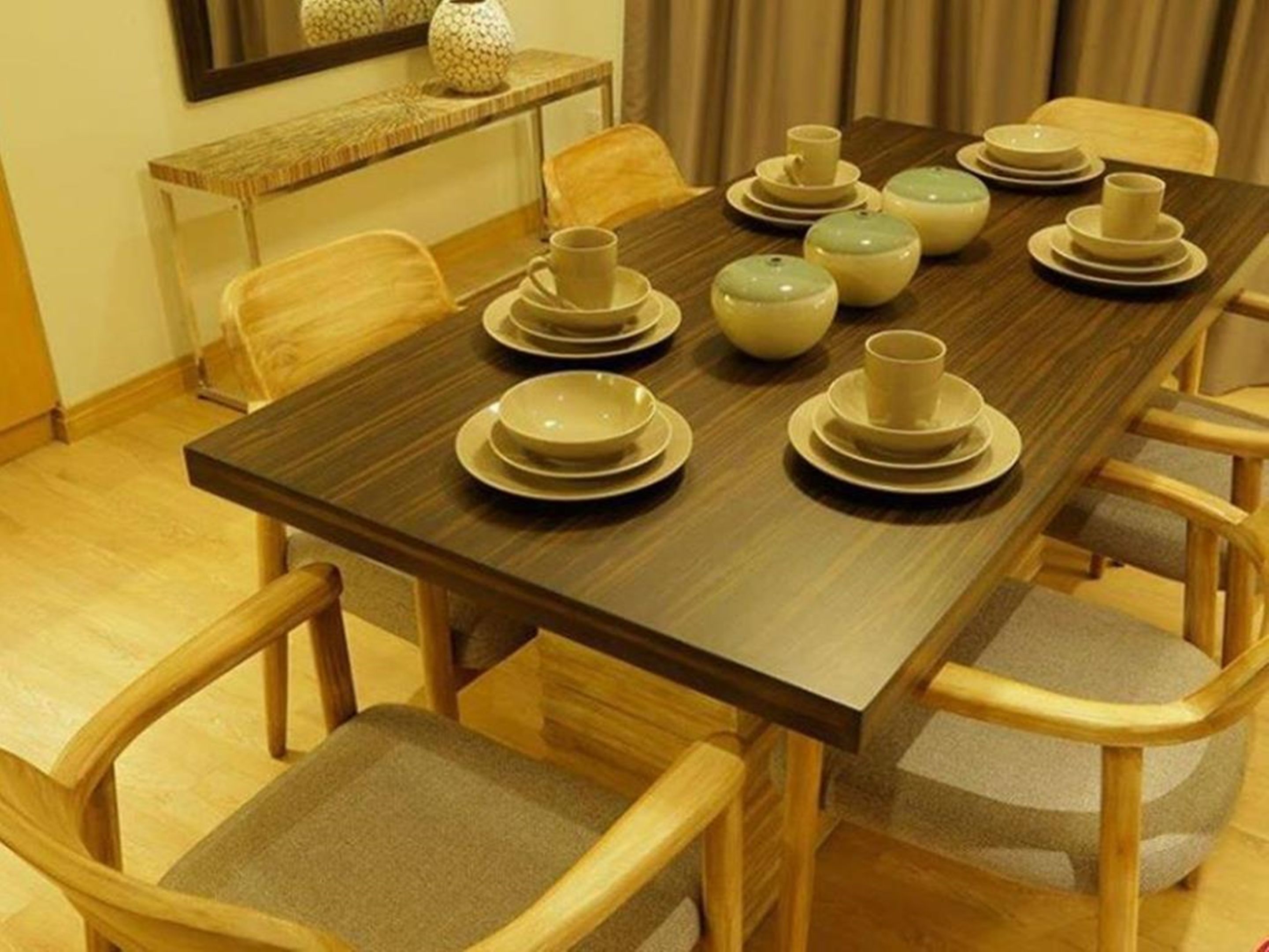 executive suite | in-room dining