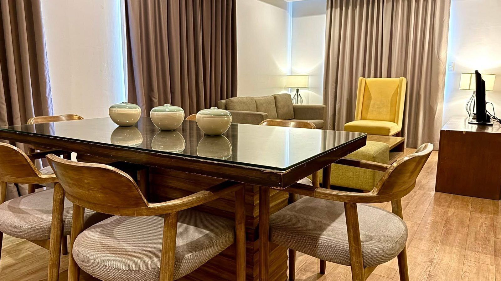 Suite – executive | Spiseområde på rommet