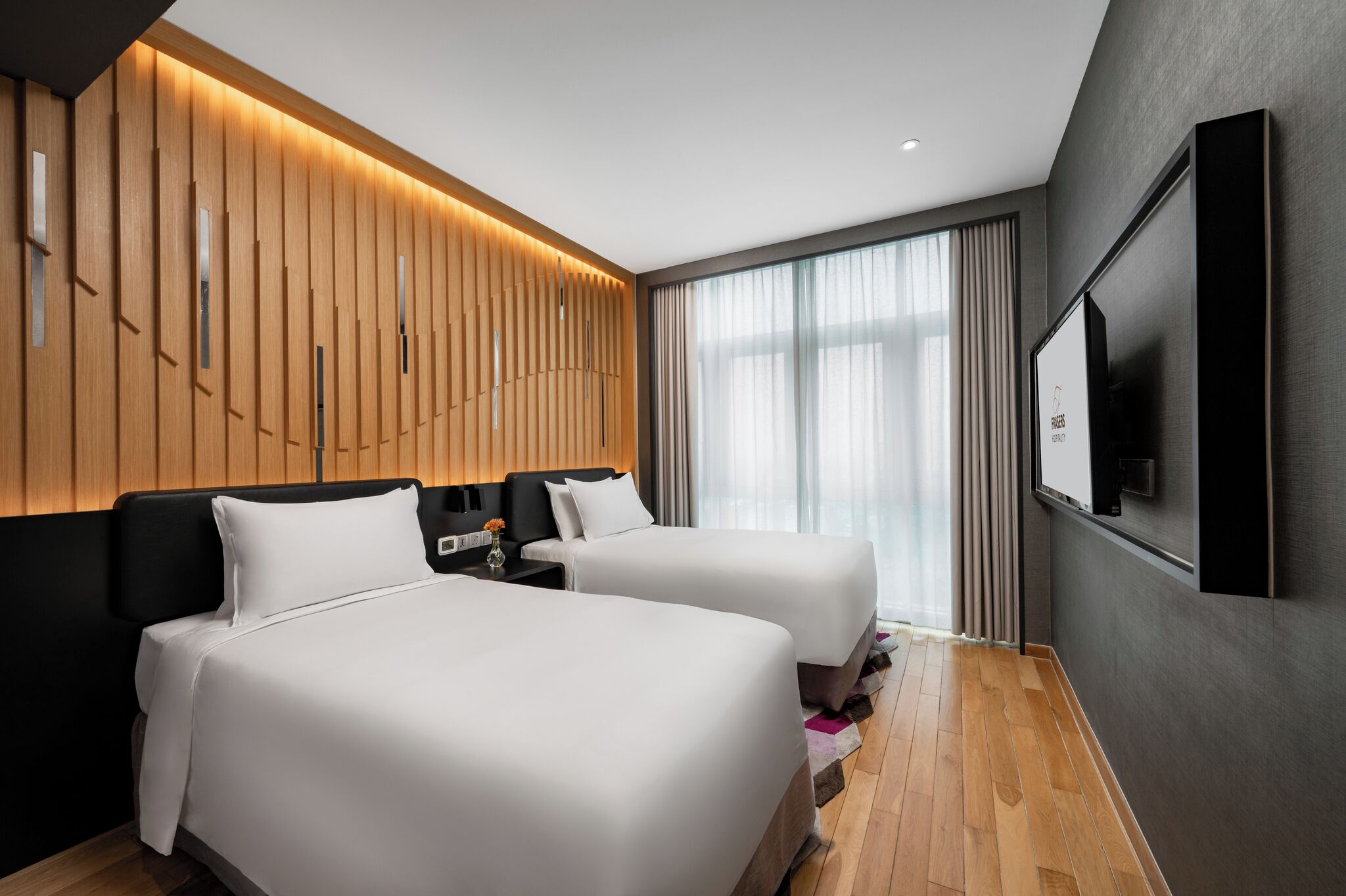 premier room, 3 bedrooms, sea view | in-room safe, desk, laptop workspace, blackout curtains