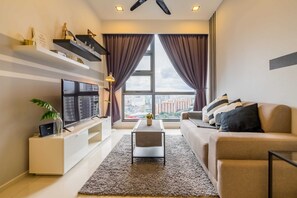 Leilighet – city, 2 queensize-senger | Oppholdsrom | Flatskjerm-TV